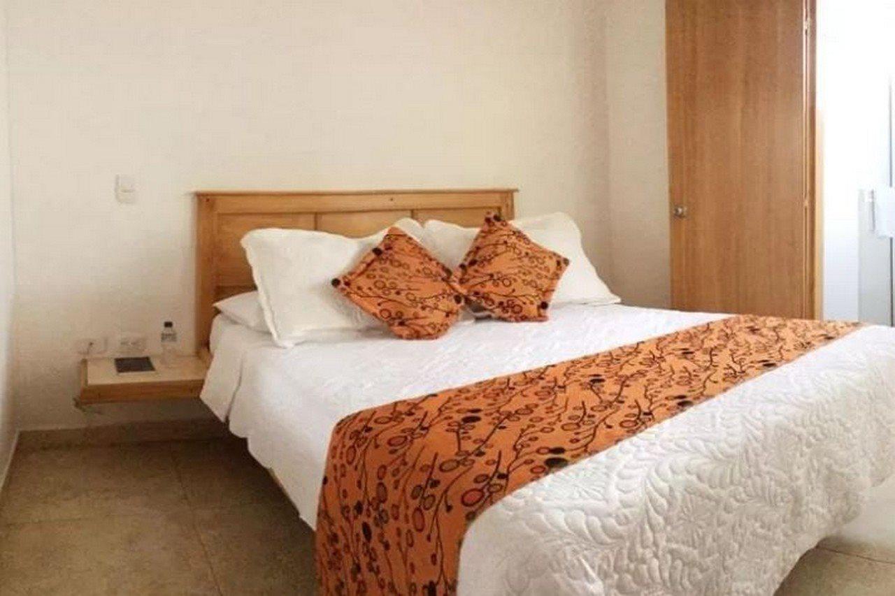 Hotel Riviera Plaza بوكارامانغا المظهر الخارجي الصورة
