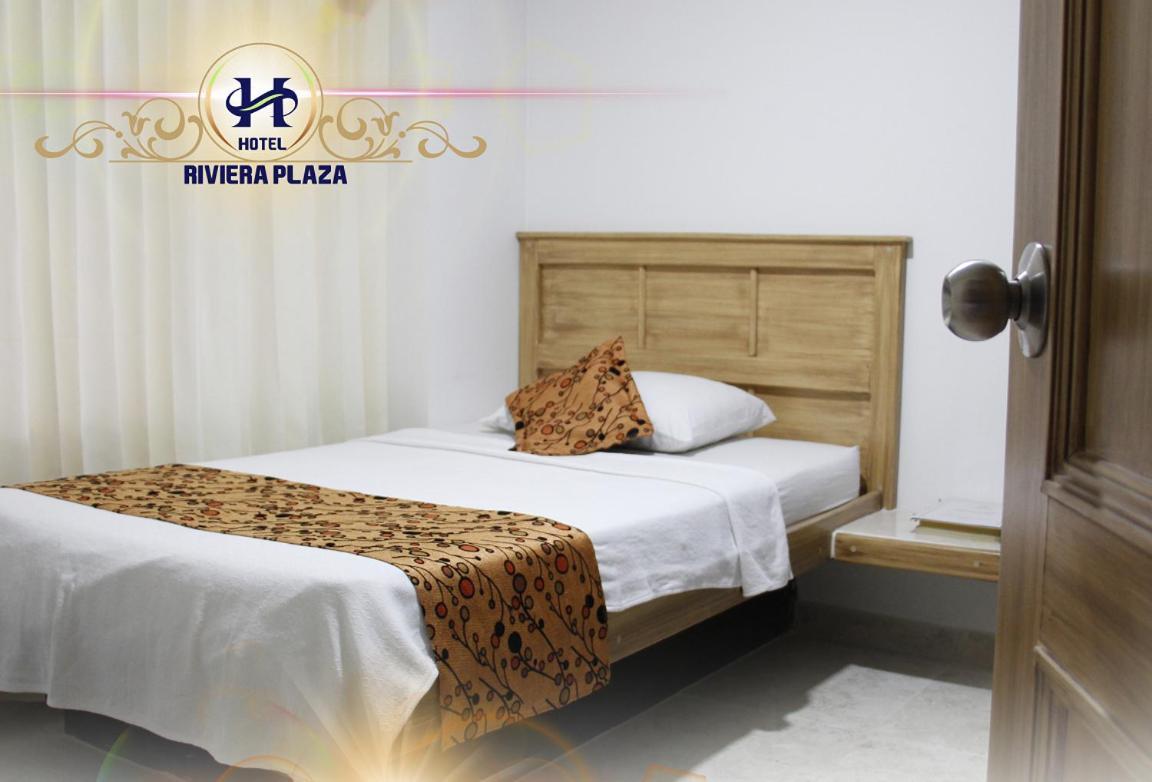 Hotel Riviera Plaza بوكارامانغا المظهر الخارجي الصورة