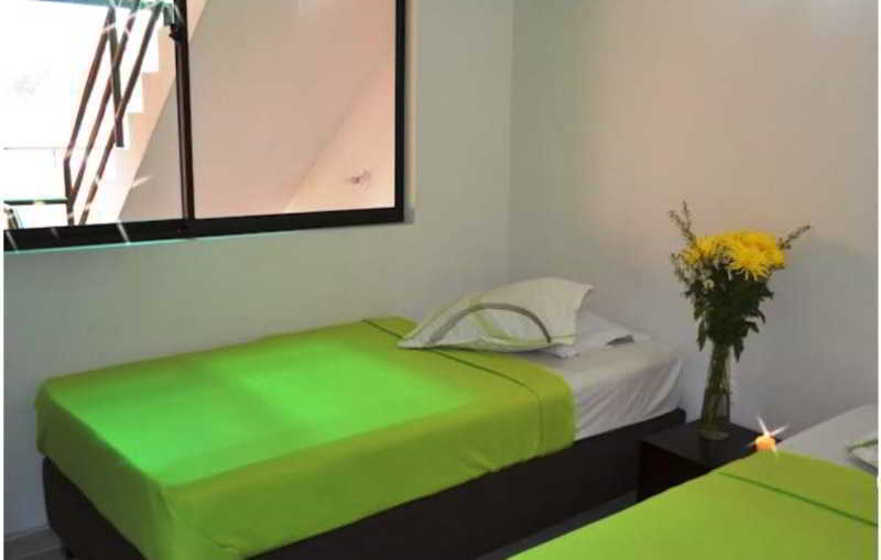 Hotel Riviera Plaza بوكارامانغا المظهر الخارجي الصورة