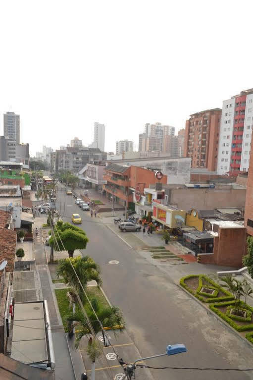 Hotel Riviera Plaza بوكارامانغا المظهر الخارجي الصورة