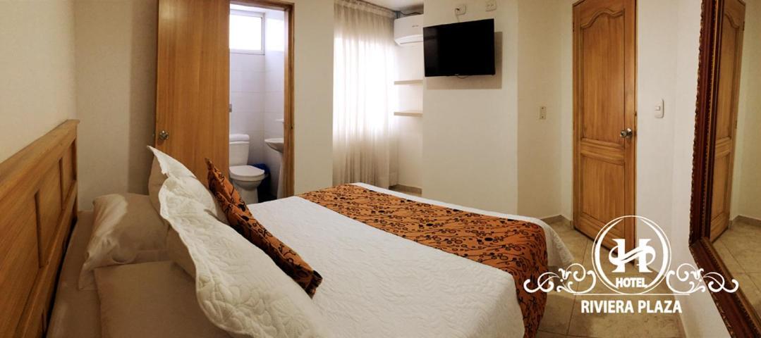 Hotel Riviera Plaza بوكارامانغا المظهر الخارجي الصورة